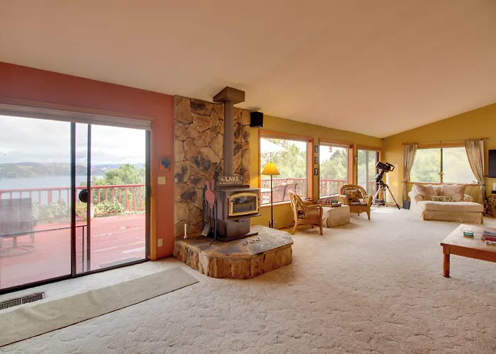 Spacious Kelseyville Home W/ Large Lakefront Deck!